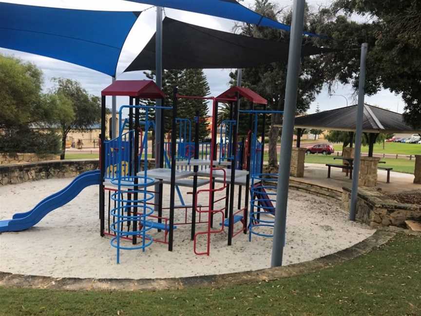 Talara Park, Local Facilities in Mindarie