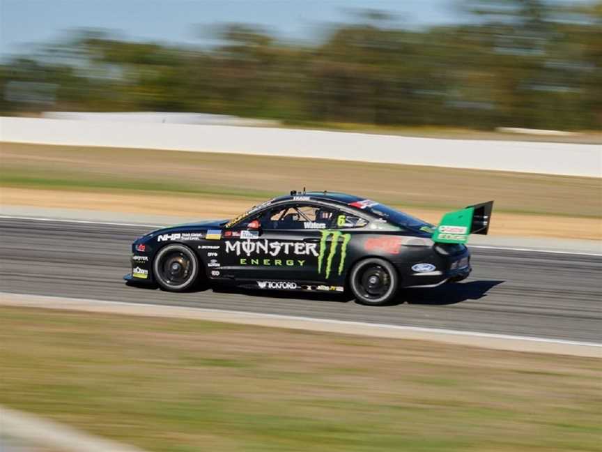 Wanneroo Raceway, Local Facilities in Neerabup