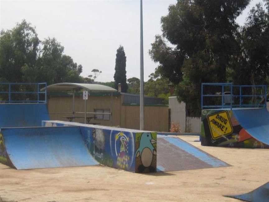 Pingelly Skate Park, Local Facilities in Pingelly