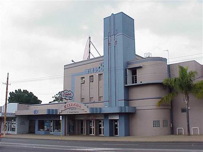 Windsor Cinema, Local Facilities in Nedlands