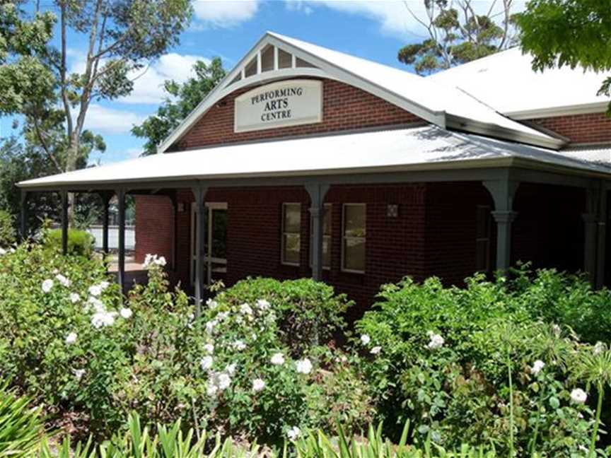 Kalamunda Performing Arts Centre, Local Facilities in Kalamunda