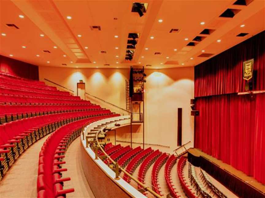 Rixon Theatre, Penrhos College, Local Facilities in Como