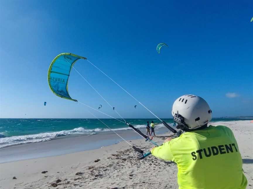 Kite Surfing at Pinnaroo Point, Tours in Hillarys