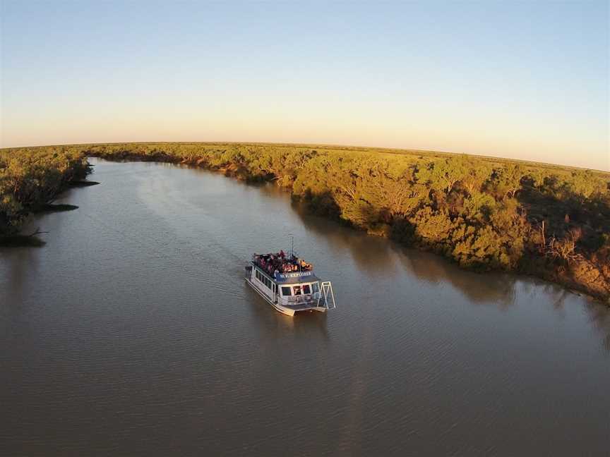 Outback Aussie Tours, Longreach, QLD