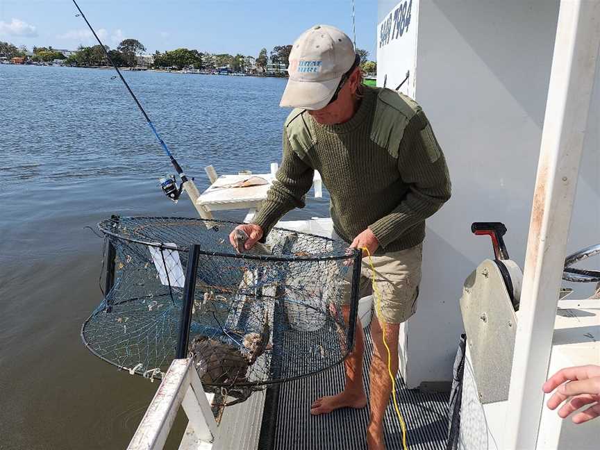 Noosa Fishing and Crab Adventures, Noosaville, QLD