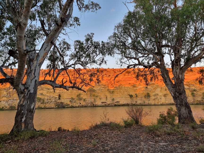 Big Bend by Night, Swan Reach, SA