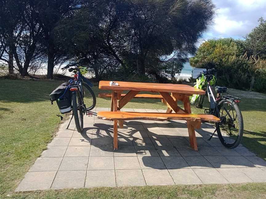 Cycle Bruny Island, Bruny Island, TAS