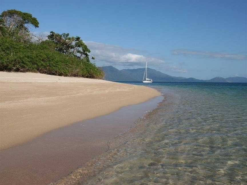 Marcrista Luxury Charters - Day Tours, Port Douglas, QLD