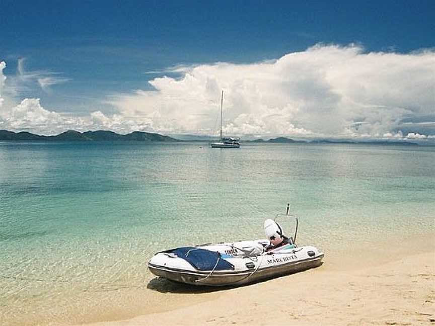 Marcrista Luxury Charters - Day Tours, Port Douglas, QLD