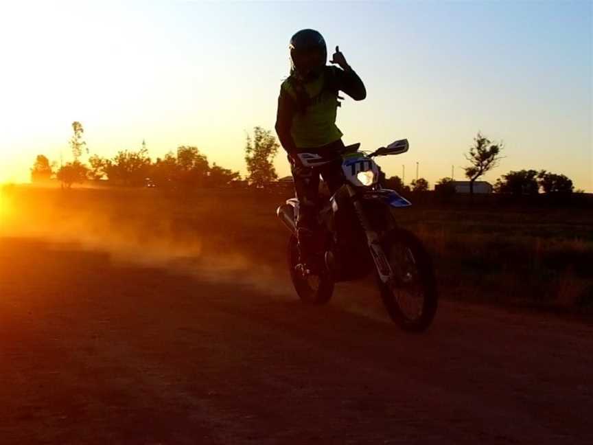 Desert Gateway Dirt Bike Tours, Thargomindah, QLD