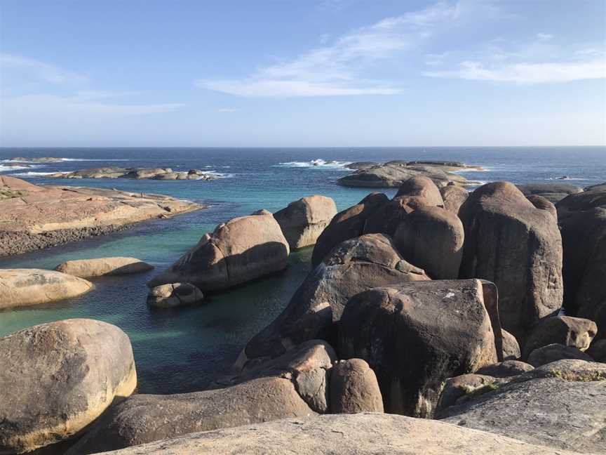 WA NT Tours, Willagee, WA