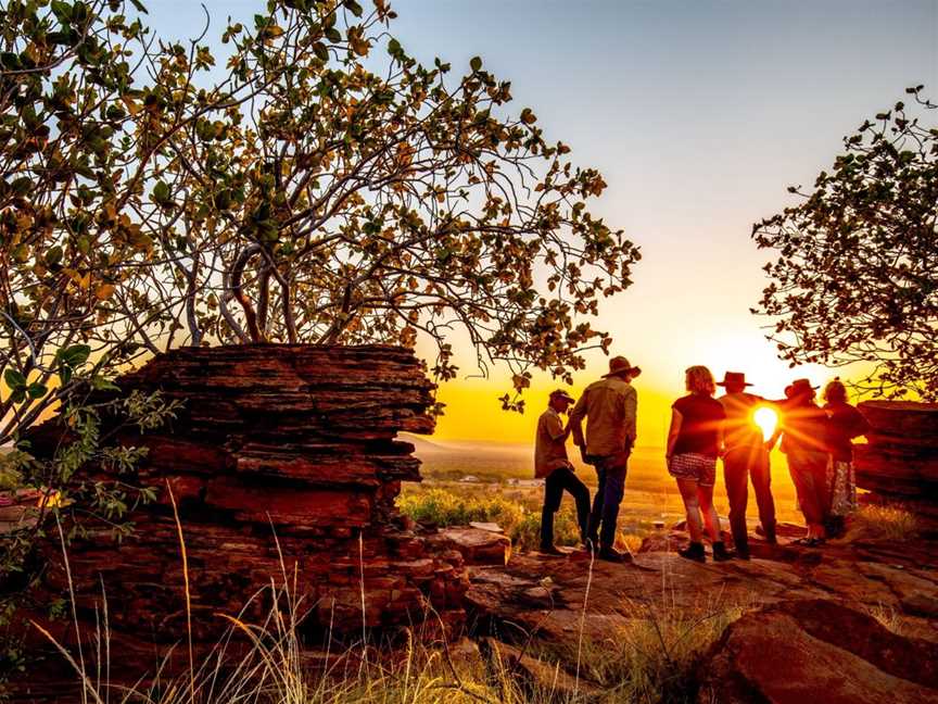 Waringarri Aboriginal Arts | Sunset Tour, Tours in Kununurra