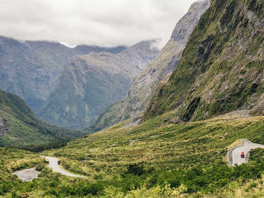 Southern Discoveries - Go Milford, Te Anau, New Zealand