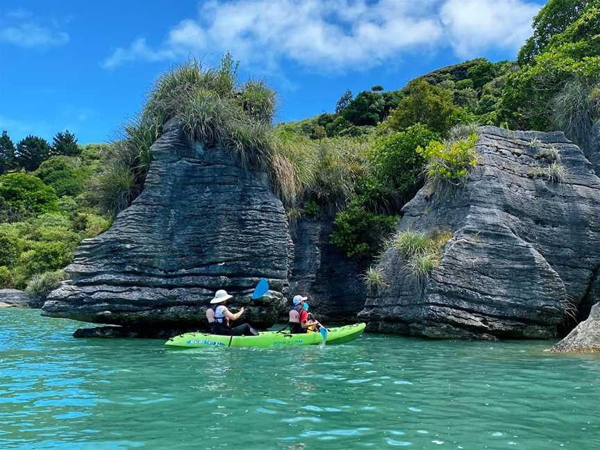 Raglan Kayak & Paddleboard, Raglan, New Zealand