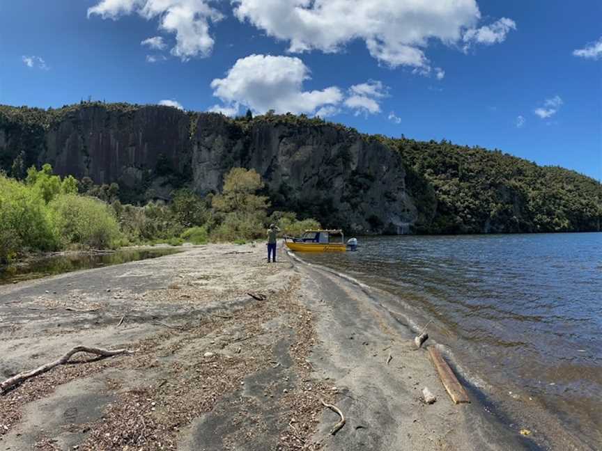 Taxicat Adventures - Explore Lake Taupo, Kinloch, New Zealand