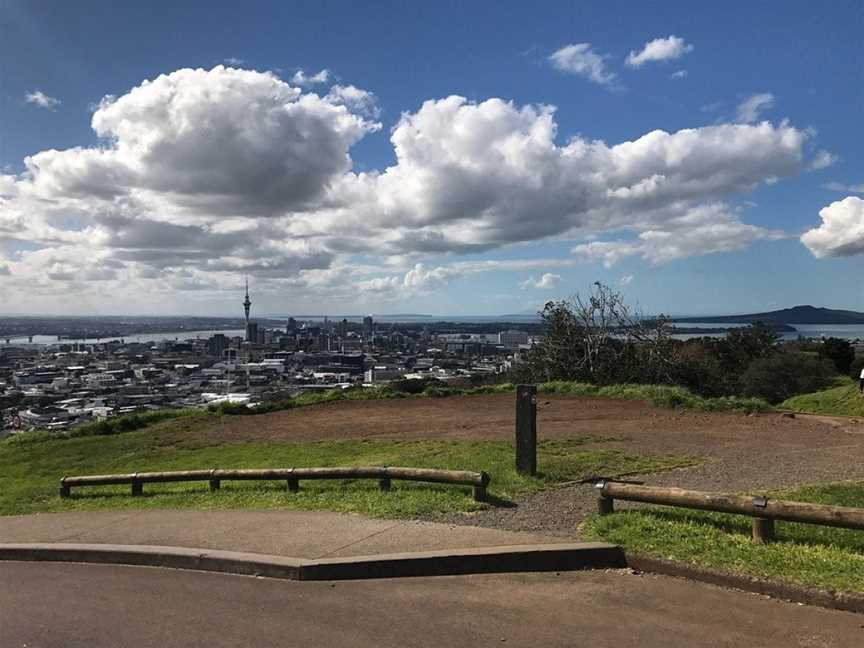 Toru Tours, Auckland Central, New Zealand