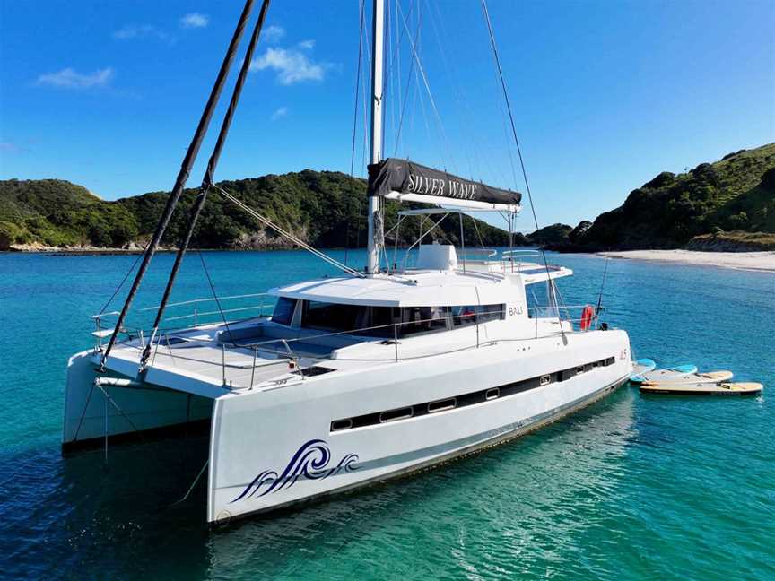 Serenity at anchor at Waewaetorea Island, Tours in Paihia | CREDIT: Silver Wave Yacht Charters