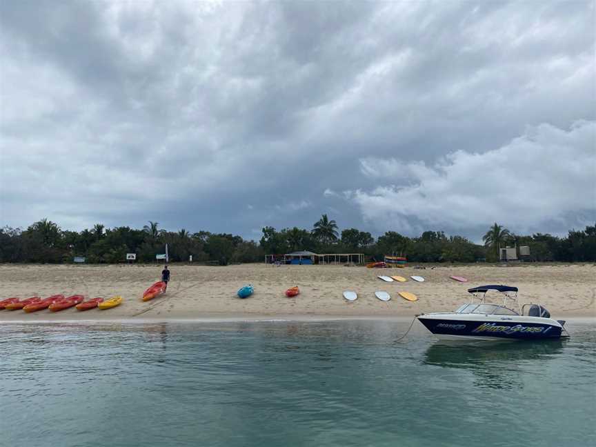 Keppel Island Water Sports, Tours in The Keppels