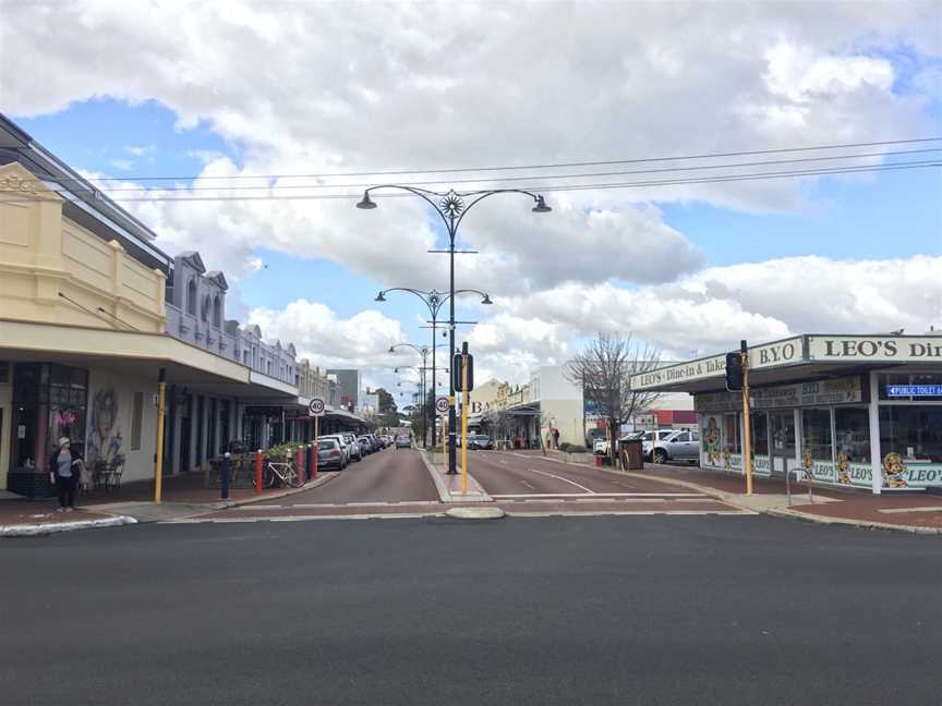 Eighth Avenue viewed from Maylands Station, September 2021.jpg