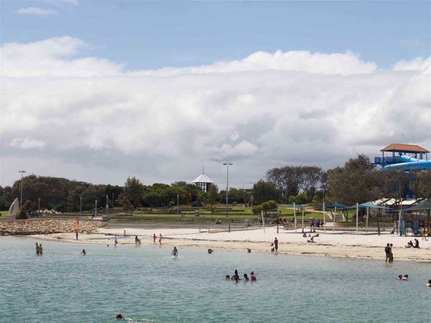 Hillarys Boat Harbour Panorama.jpg