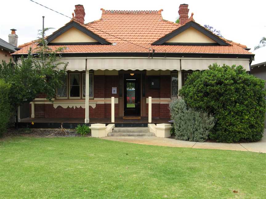 Anzac Cottage, front.jpg