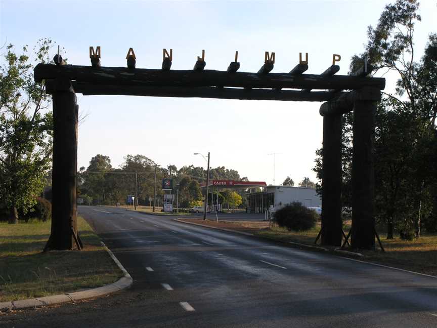 Manjimup Sign SMC 2006.jpg