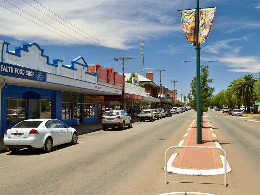 Barrack Street, Merredin, 2013.JPG