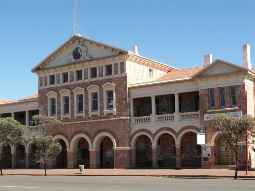 Coolgardie Town Hall.jpg