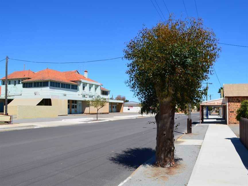 Macpherson Street, Carnamah, 2012.JPG