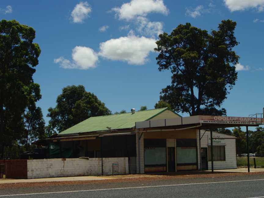 Coolup garage gnangarra.jpg