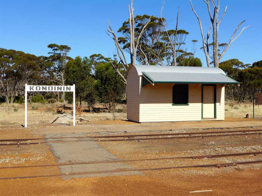 Kondininrailwaystation C2014(1)