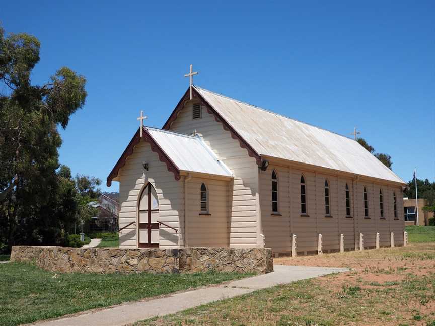 Sacred Heart Church Calwell December2014