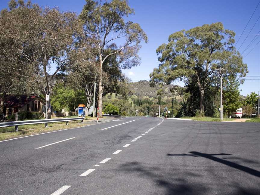 Looking south-east on North Street in Tharwa (1).jpg