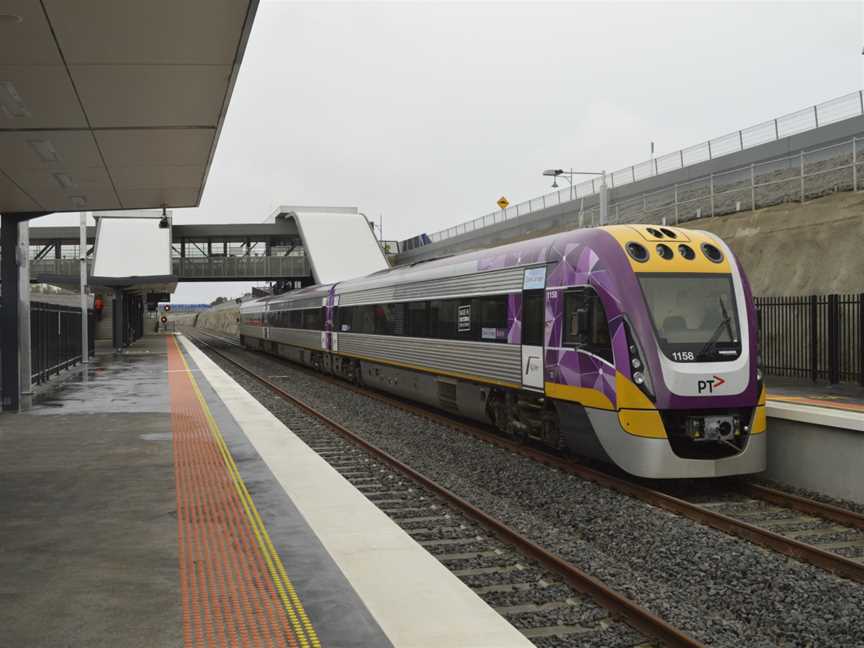 Wyndham Vale Railway Station.jpg