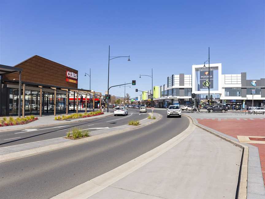 Looking down High Street in Wodonga (2).jpg