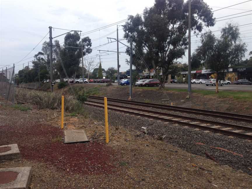 Railway at East Ringwood Station.jpg