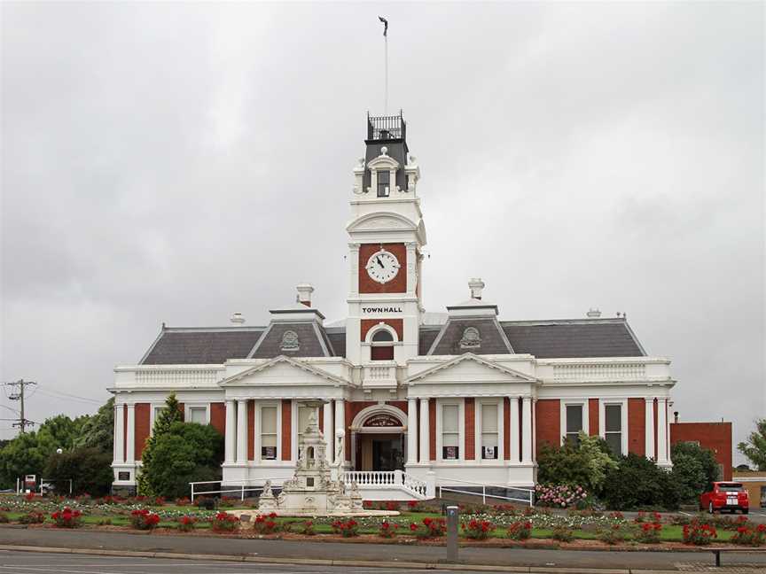 Ararat Town Hall CArarat CVic Cjjron C12.01.2011