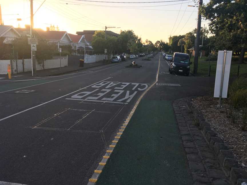 Popupbikelaneson South Terrace CClifton Hill