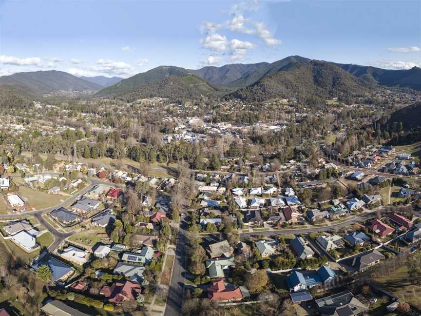 1 bright victoria aerial panorama 2018.jpg