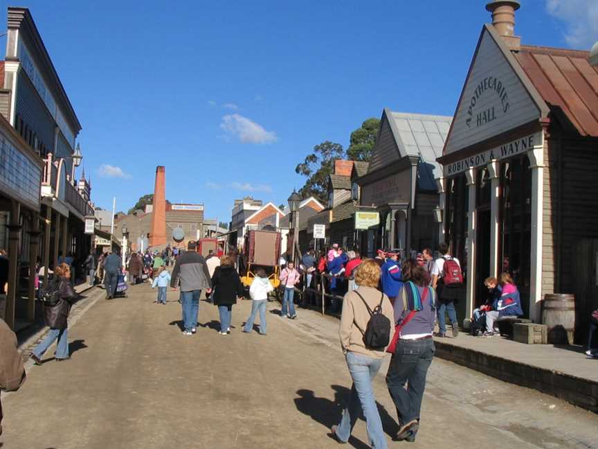 Sovereign Hill Main St Sfrom Golden Point Rd2