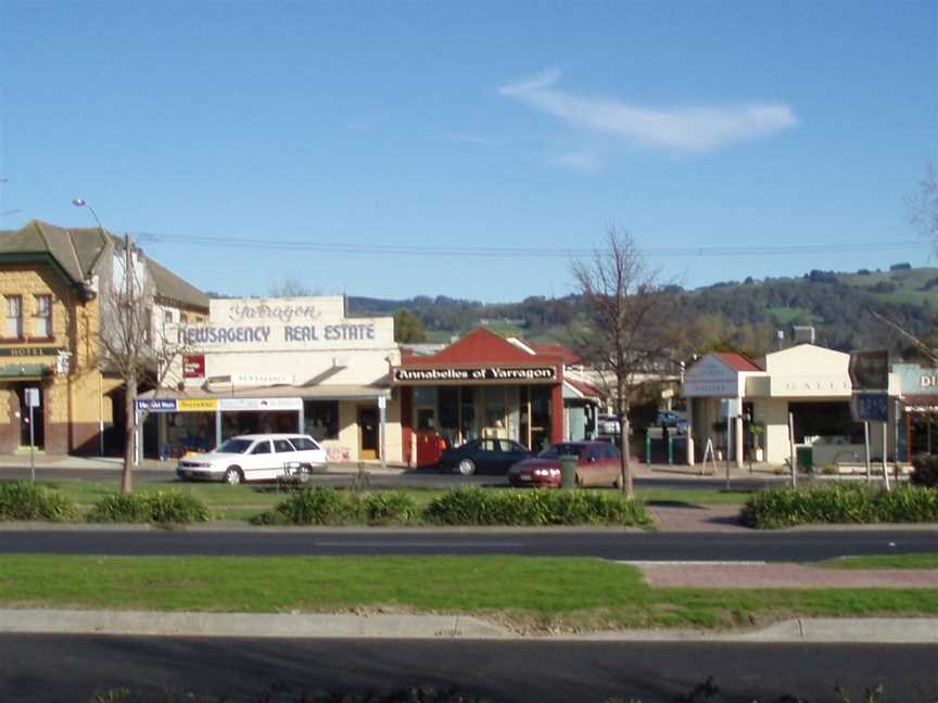 Yarragon streetscape.jpg