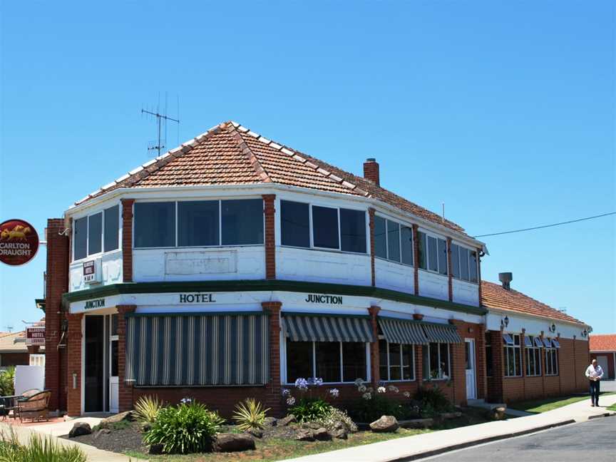 AllansfordJunctionHotel.JPG