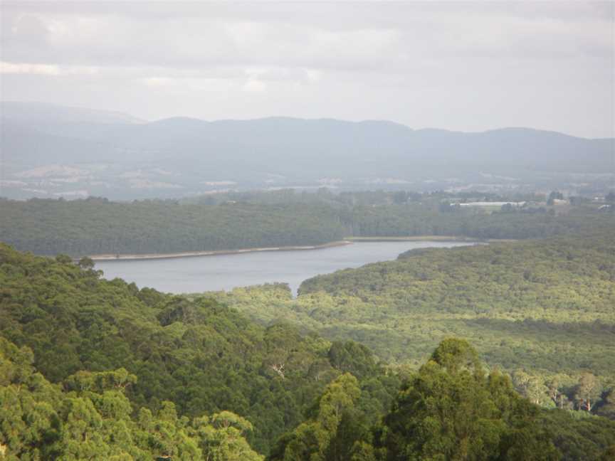 Silvan Reservoir from Kalorama.JPG