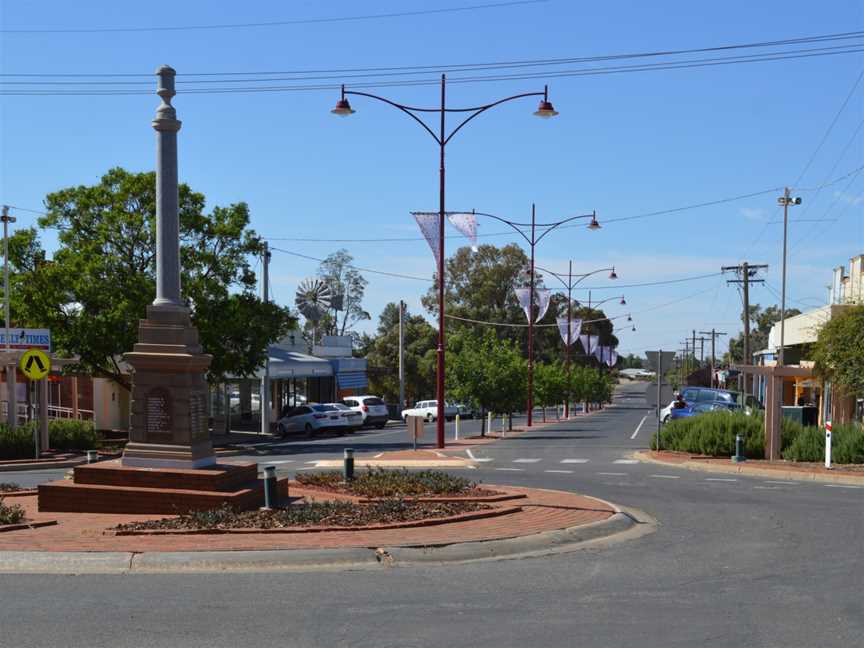 Ouyen Oke Street 002.JPG