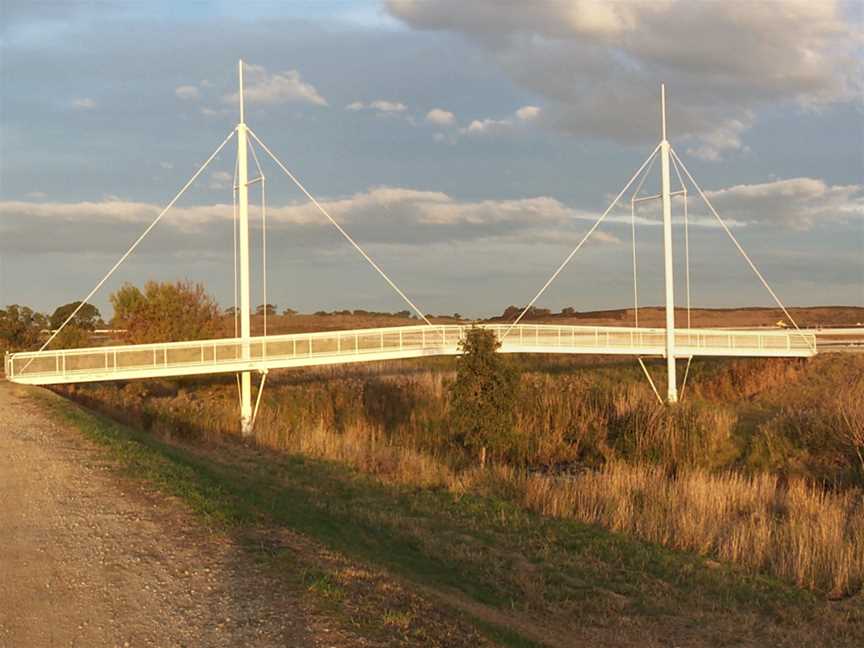 Dandenong Creek bike trail, bridge across Eumemmerring Creek.jpg