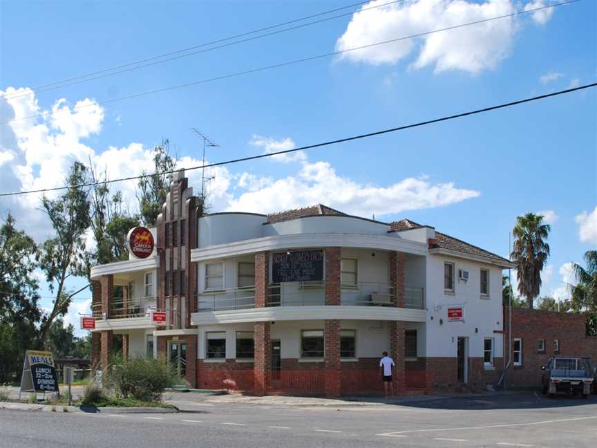 Bridgewater on Loddon Loddon Bridge Hotel 004.JPG