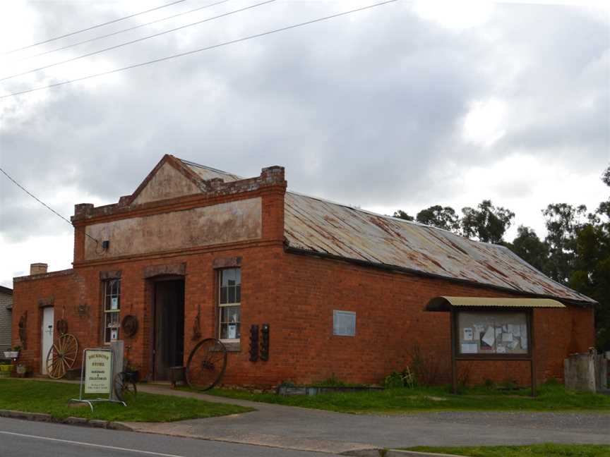 Moonambel Dicksons Store