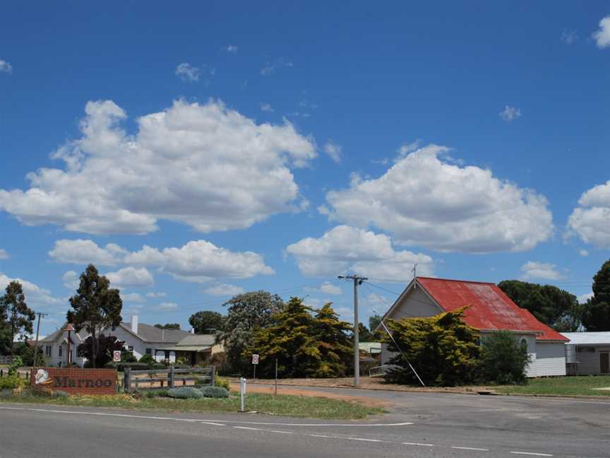 Marnoo Town Entry Sign.JPG