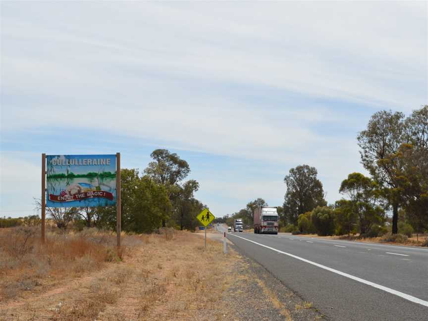 Cullulleraine Sturt Highway.JPG