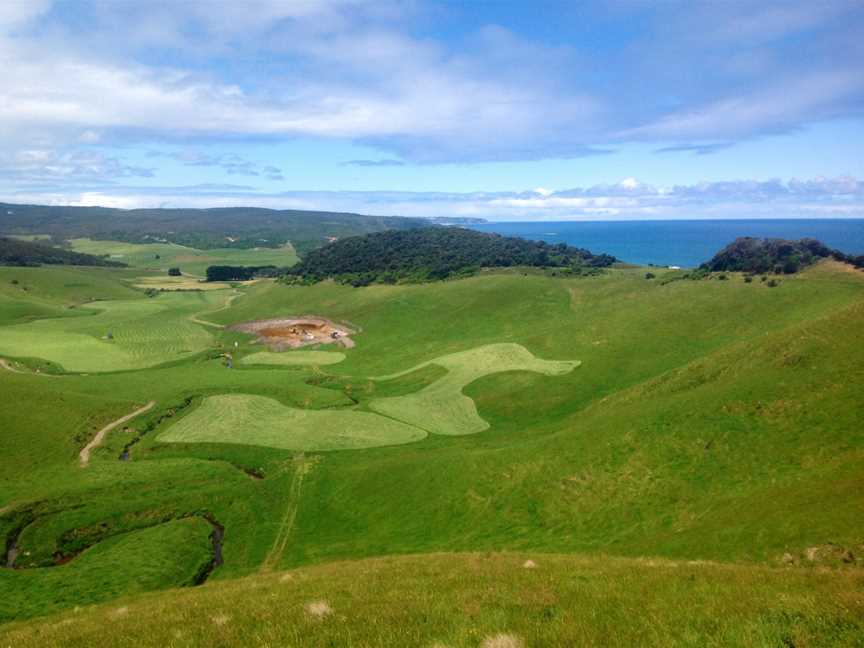 Inland view along Great Ocean Walk from Johanna Beach - panoramio.jpg